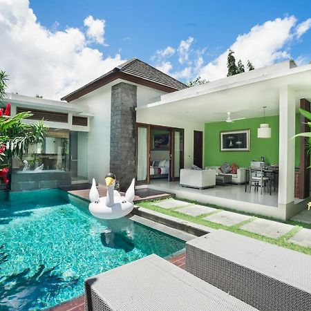 Royal Samaja Villas - CHSE Certified Seminyak Exterior foto